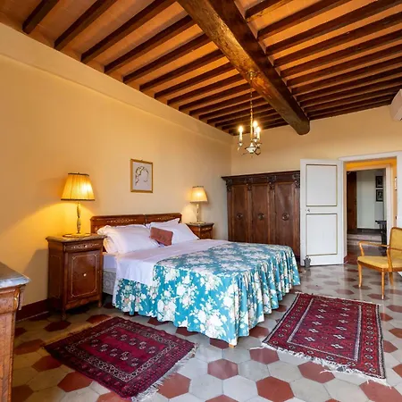 Castello Di - Lechner - Residenza D'epoca Maison d'hôtes *
