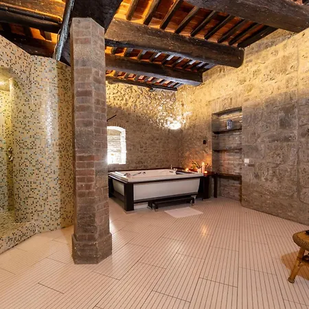 Maison d'hôtes Castello Di - Lechner - Residenza D'epoca